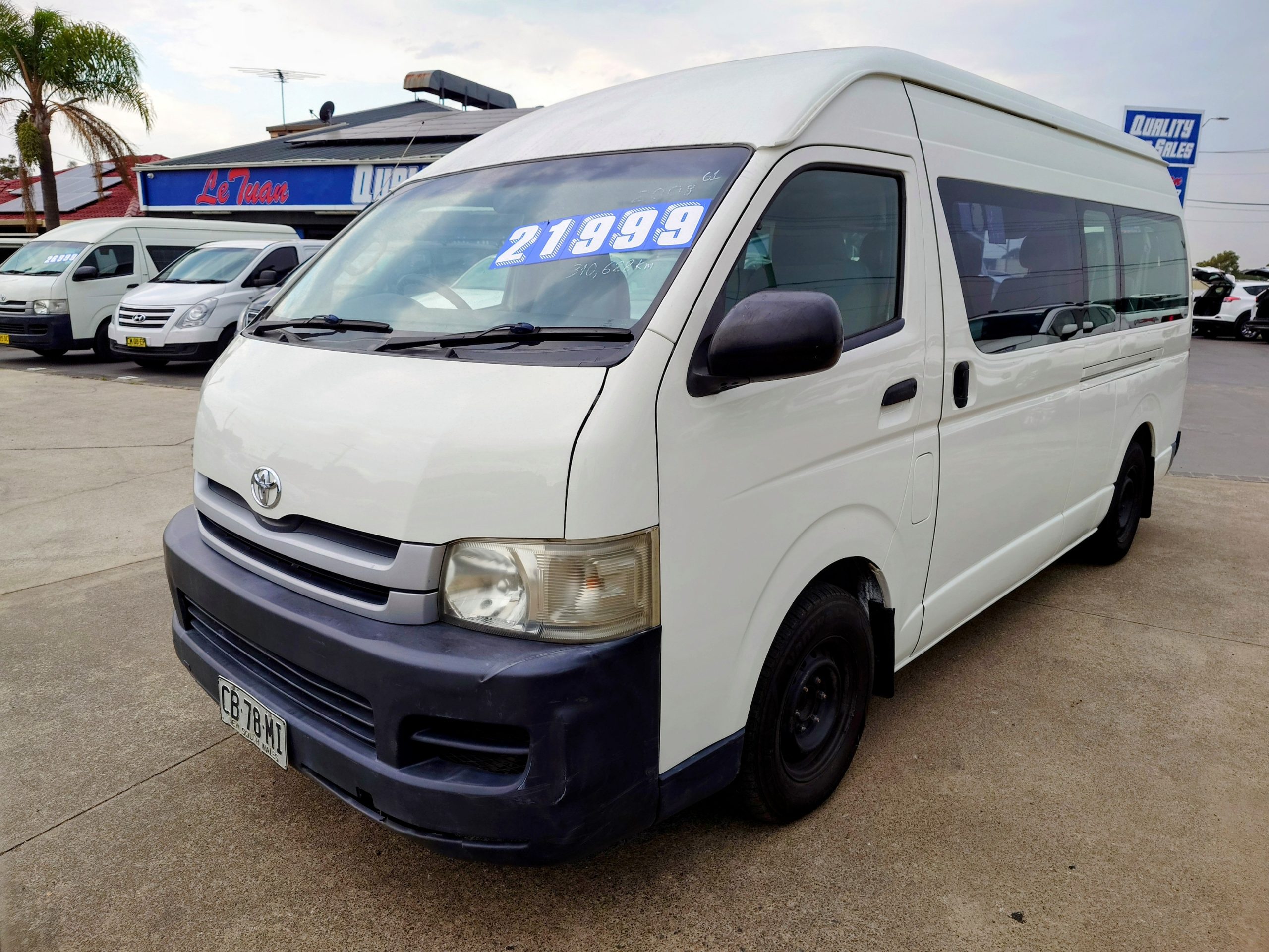 2008 Toyota Hiace Commuter